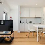 Design And Bright Studios Near Pasteis De Belem