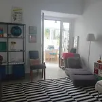 Cozy & Comfortable Room In Central Lisbon