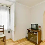 Portuguese Design 1 Bedroom Apartment In The Heart Of Lisbon