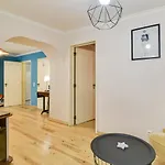 Portuguese Design 1 Bedroom Apartment In The Heart Of Lisbon
