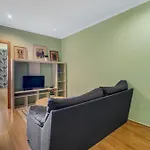 Spacious Apartment In Lisbon\'S Historic Centre 65 M² Parking