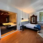Castilho 63 Hostel & Suites