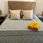 Garden Campo De Ourique Guest House - Hostel