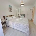 Light And Comfortable Flat In The Center