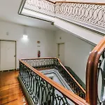 Chiado 2 Bedroom Elegant Apartment