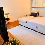 Augusta Luxury Apartment - Near Praca Do Comercio