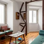 Joivy Inviting Flat Next To Carmo Convent