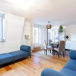 Apartment With Balcony On Rua Aurea In The Historic Center Of Baixa De Lisboa