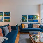 Downtown By The River Apartment By Lovelystay