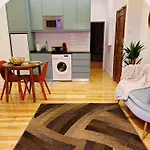 Newly Renovated Apartment Lisbon