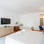 Shared Accommodation In Bairro Alto - Chiado