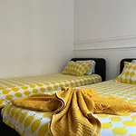 Garden Campo De Ourique Guest House - Hostel