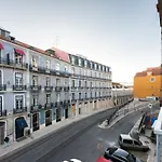 Bica Contemporary Historic 2 Bedroom Apt