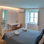 Suite In Cozy Apartment In Chiado In Shared House