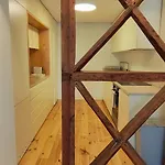 Rooms In Cozy Shared Accommodation In The Center Of Lisbon