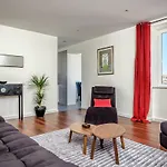 City Center Sky View Apartment With Amazing Views