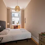Baixa Apartment By Les Deux Mariettes
