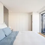 Luxury Suite With Balcony And Shared Accommodation In The Parque Eduardo VII Area