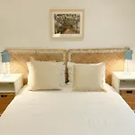 Madragoa Charm & Comfort