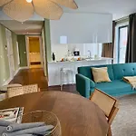 Aqueduct Apartment Vl