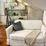 Elegant & Cozy Lisbon Apartment