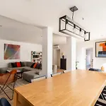Luxury Villa With A Pool In The City - No Parties Allowed