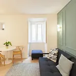 Serene T1 Apt In Lapa With Ac And Private Patio