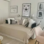 Luxurious 2 Bedrooms Home With Amenities In Lisbon Center