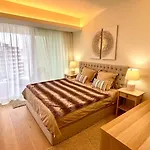 Luxurious 2 Bedrooms Home With Amenities In Lisbon Center