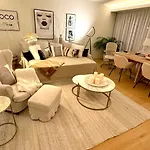 Luxurious 2 Bedrooms Home With Amenities In Lisbon Center