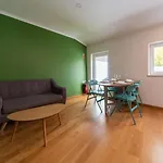 Gorgeous Rooftop 2-Bed Apt With Beautiful View