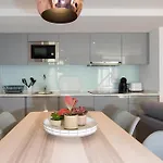 Casa Do Castelo 2- Work Or Relax In The Historic Heart Of Lisbon!