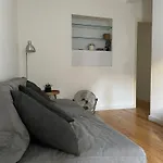 Watching Lisbon Apartments