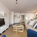 Joivy Superb 1-Bed Apt With Workspace And Terrace, Close To Avenida Da Liberdade