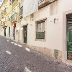 Lovelystay - Cosy Bairro Alto Duplex
