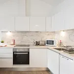 Charming Apartment Tram 28