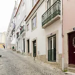 Castelo Picao Apartments