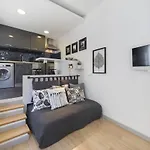 Lovelystay - Saudade Studio - Lisbon\'S Narrowest Building
