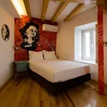 House Petit Lusa