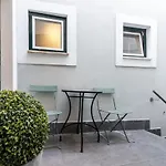 Alfama\'S Nest Adica