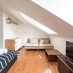 Cozy Apartment In Bairro Alto