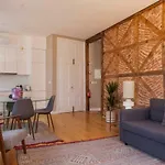 Alfama Baixa Spacious And Bright Apartment Blends The Historic And The Contemporary 2 Bedrs & 2 Bathrs Ac 18Th Century Building