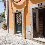 Little River View Triplex In Alfama