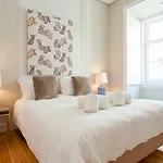 Joivy Deluxe 3Br Apt With Workspace By Figueira Sq And Rossio Subway