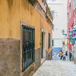Brand New And Cozy Alfama Experience
