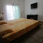 Av. D. Joao II Modern Apt Near Altice Arena