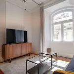 Fanqueiros 196 - Center City Apt