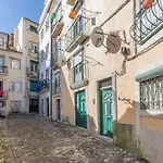 Alfama Bubble