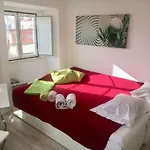 Pequeno Hostel Studio