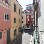 Perfect, Cool, Aircon, 2 Beds 2 Bath Best Location